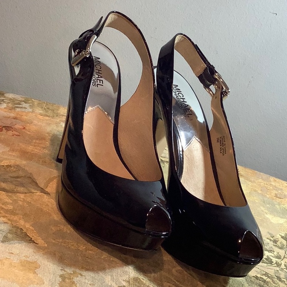 $$$PRICE DROP$$$

Michael Kors Black Patent Leather Slingback Heels